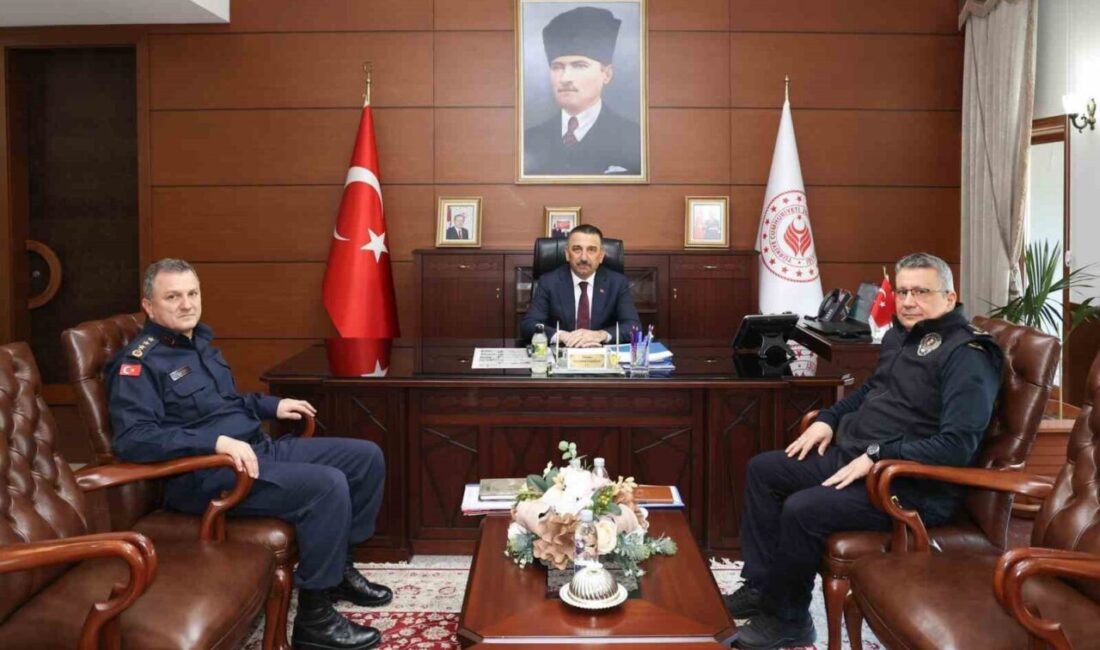 Zonguldak’ta güvenlik toplantısı; suçla mücadele ve önleyici tedbirler masaya yatırıldı Zonguldak’ta her hafta düzenli olarak gerçekleştirilen Asayiş ve Güvenlik Toplantısı