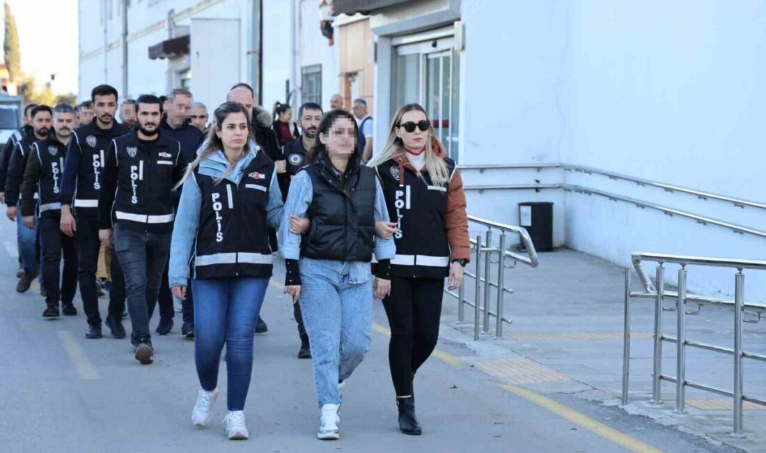 Adana Büyükşehir Belediyesindeki ihaleye fesat ve rüşvet davası Adana Büyükşehir Belediyesi’nin yaklaşık 61,5 milyon lirayı bulan reklam ihalelerine