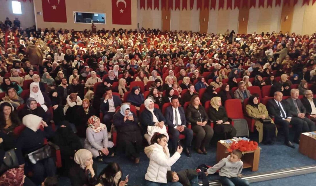 Ailede rol dağılımı söyleşisine yoğun ilgi Erzurum Büyükşehir Belediyesi Aile ve Engelli Hizmetleri Şube Müdürlüğü tarafından