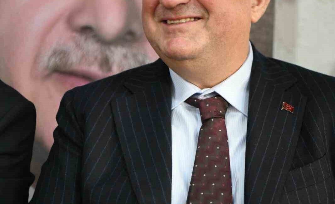 AK Partili Gider: Emeğe verilen değeri lafla değil, işle gösteren bir siyaset anlayışının temsilcisiyiz AK Parti Çanakkale Milletvekili Ayhan Gider, 1 Mayıs Emek ve