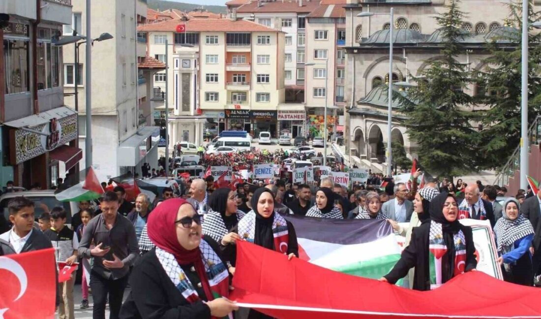 Akdağmadeni’nde Filistin’e destek yürüyüşü düzenlendi Yozgat’ın Akdağmadeni ilçesinde Filistin’de yaşananlara dikkat çekmek amacıyla yürüyüş düzenlendi.
