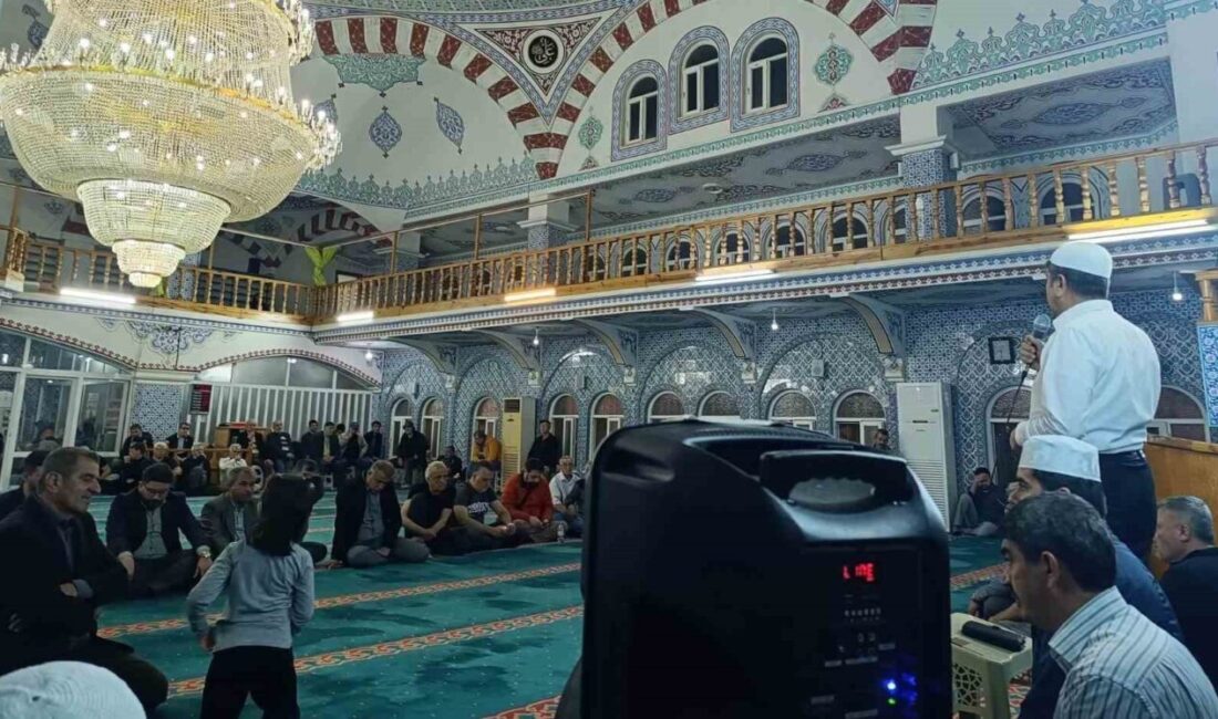Anamur’da 11 kişilik hac kafilesi kutsal topraklara uğurlandı Mersin’in Anamur ilçesinde, Diyanet İşleri Başkanlığı tarafından yapılan kura çekimiyle