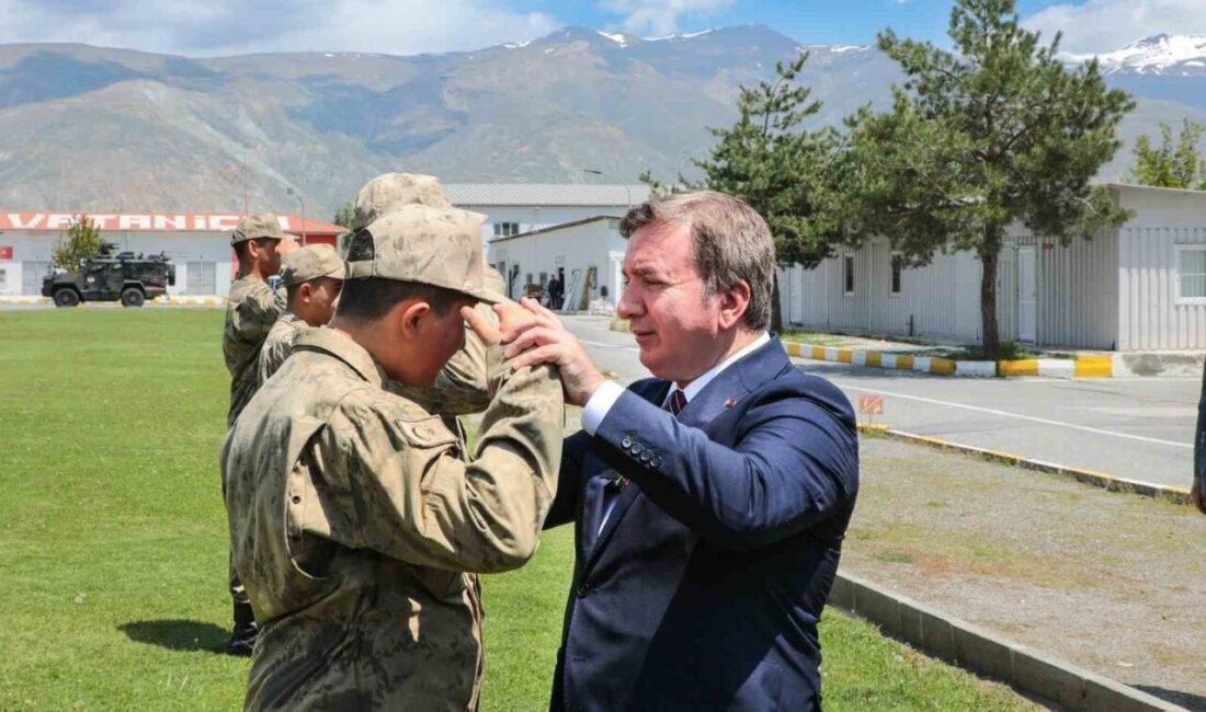 Askerlik hayali gerçeğe dönüştü Erzincan Valisi Hamza Aydoğdu; Erzincan Belediye Başkanı Bekir Aksun ve