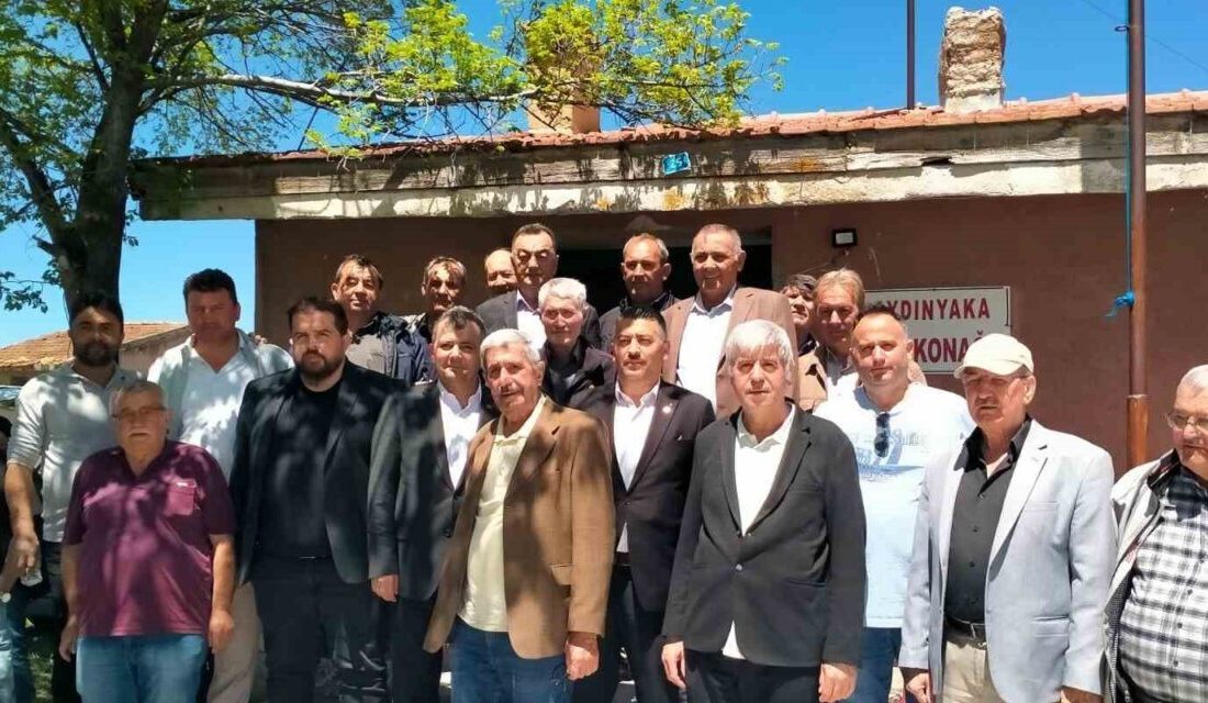 Aydınyaka köyünde ‘Yağmur ve Şükür Duası’ yapıldı Emirdağ ilçesine bağlı Aydınyaka köyünde yapılan ‘Yağmur ve Şükür Duası’na