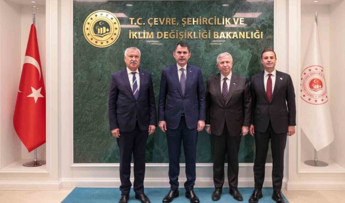 Bakan Kurum: “Yerel yönetimlerimizle iş birliği içinde çalışmayı sürdüreceğiz” Çevre, Şehircilik ve İklim Değişikliği Bakanı Murat Kurum, 3 belediye