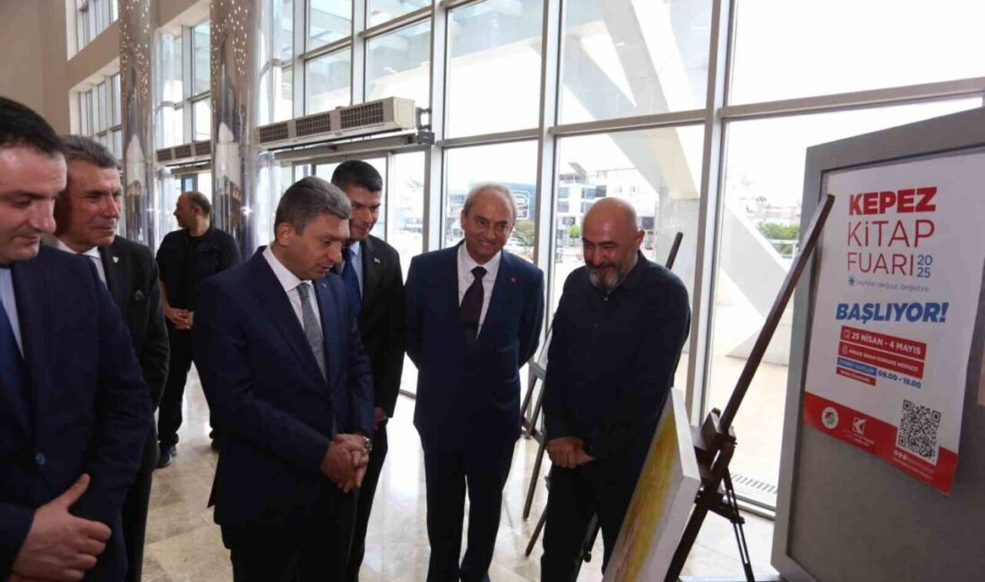 Başkan Kocagöz: “Sanat bir toplumun aynasıdır” Kepez Belediye Başkanı Mesut Kocagöz, “Sanat, bir toplumun hem aynasıdır