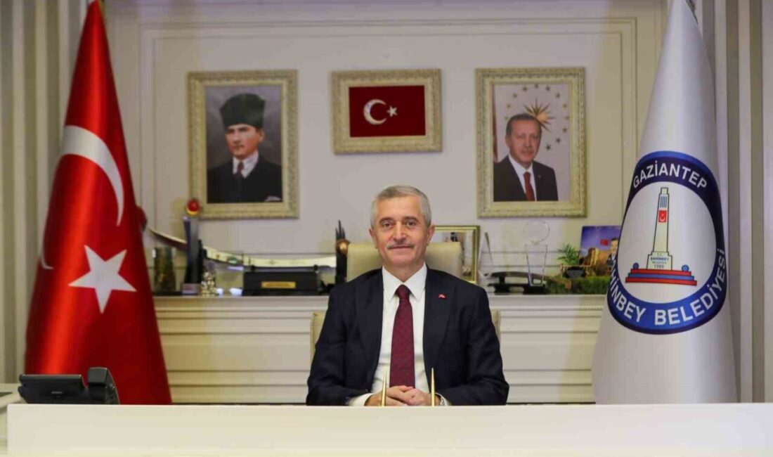 Başkan Tahmazoğlu’dan annelere özel hediye Şahinbey Belediye Başkanı Mehmet Tahmazoğlu, sosyal medya hesabından düzenlediği etkinlikle
