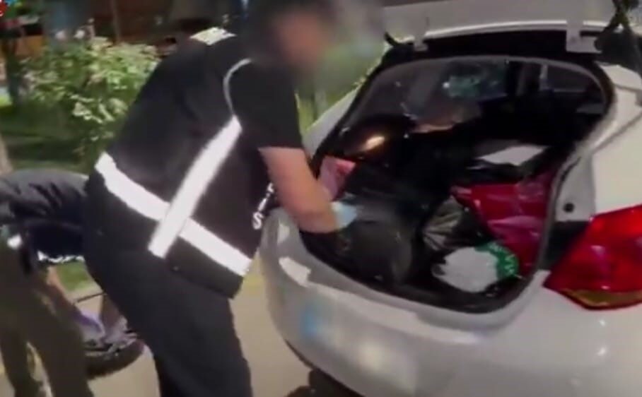 Batman’da torpidoya zulalanmış kaçak malzemeler ele geçirildi Batman’da durdurulan hafif ticari aracın torpido bölümünde gizlenmiş gümrük kaçağı