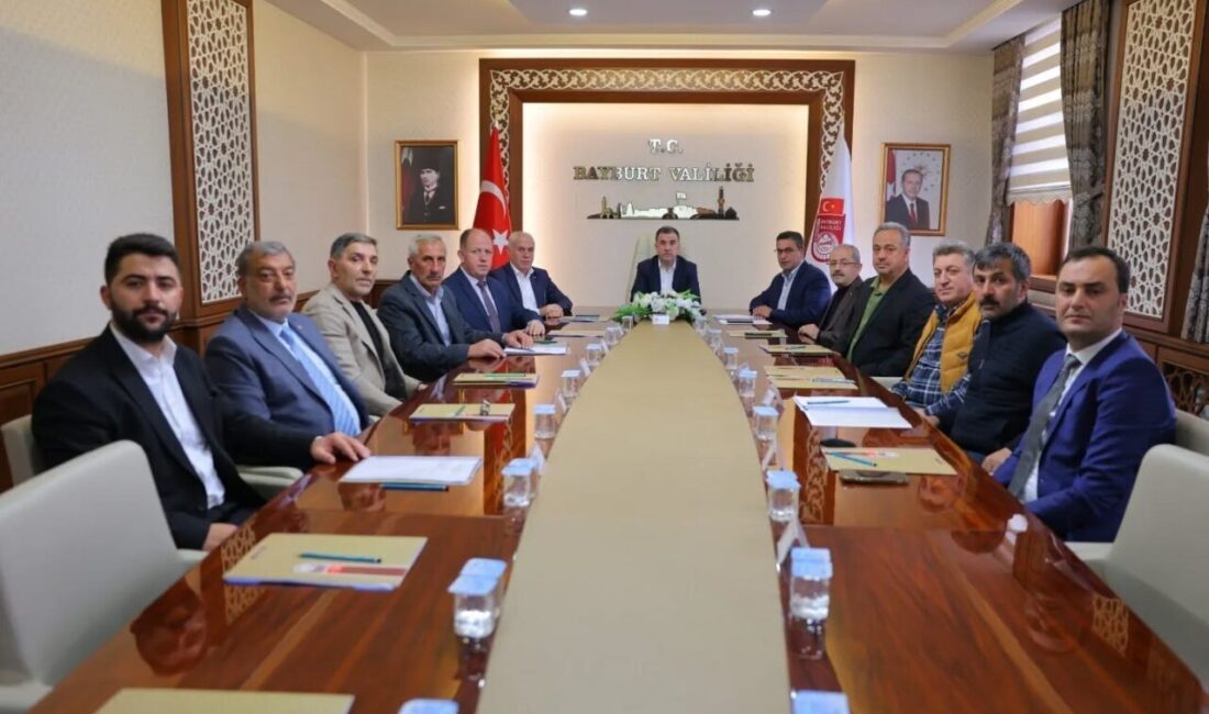 Bayburt OSB’nin mevcut durumu değerlendirildi Bayburt Valisi Mustafa Eldivan başkanlığında, Organize Sanayi Bölgesi(OSB) Müteşebbis Heyeti