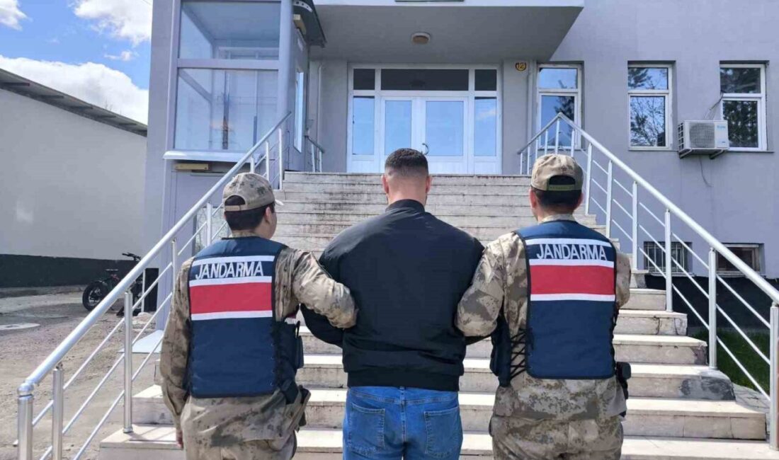 Bingöl’de kesinleşmiş hapis cezası bulunan şüpheli yakalandı Bingöl’de jandarma ekipleri tarafından yapılan çalışmada, 4 yıl 10 ay