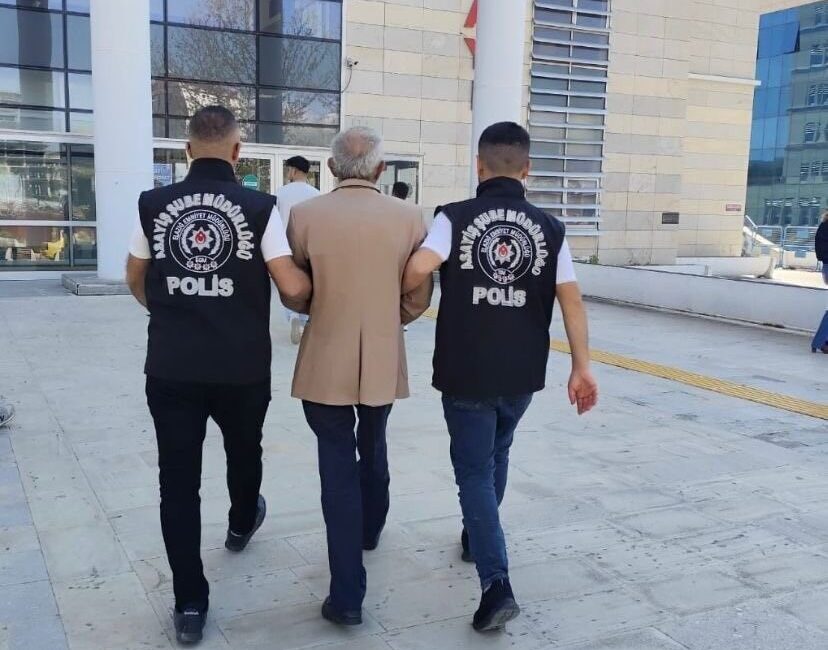 Birden fazla kişiyi aynı sebeple öldürme suçundan 94 yıl kesinleşmiş hapis cezası olan şahıs yakalandı Erzurum’da birden çok cinayet işleyen ve hakkında 94 yıl 8