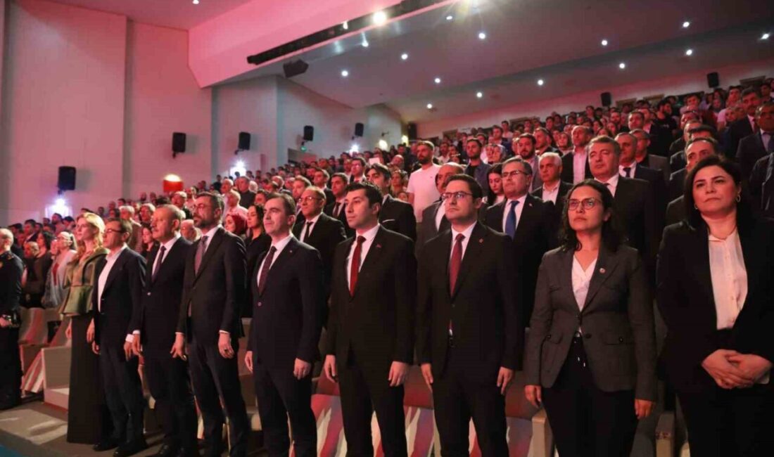 Bitlis’te “Beş Minare Uluslararası Film Festivali” başladı Bitlis’te bu yıl ilki düzenlenen “Beş Minare Uluslararası Film Festivali”