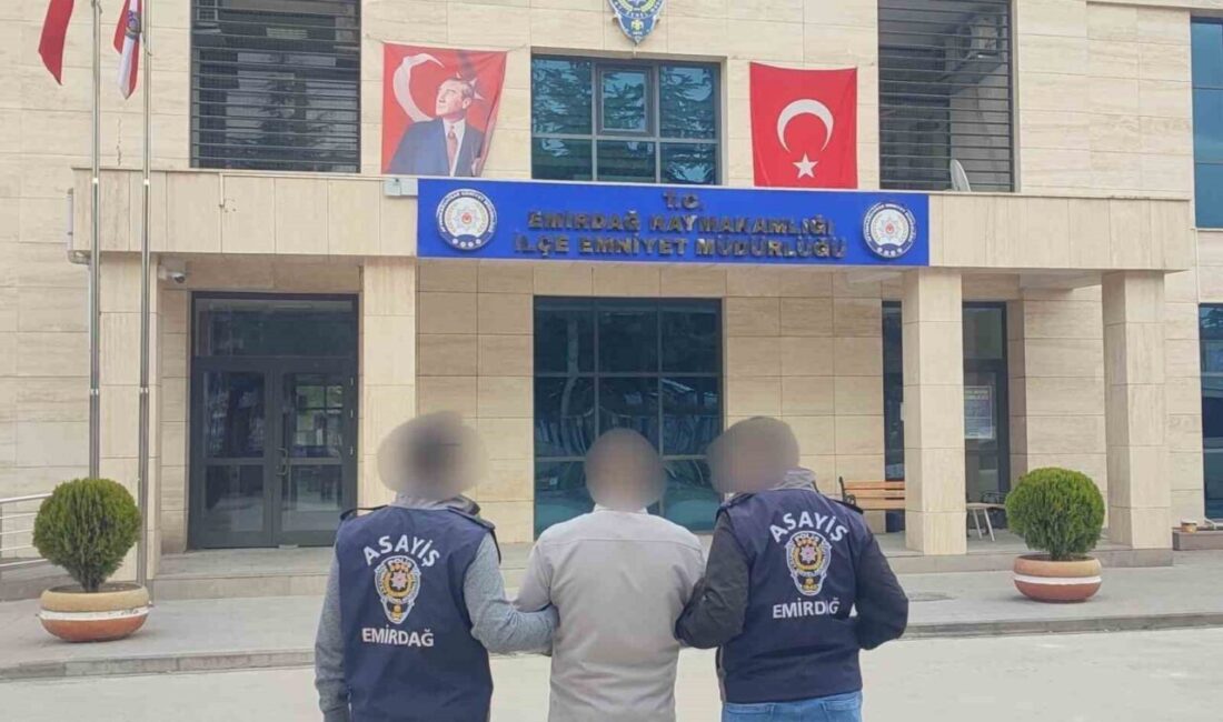 Çeşitli suçlardan aranan şahsı polis yakaladı Afyonkarahisar’da çeşitli suçlardan 11 yıl 10 ay 3 gün hapis
