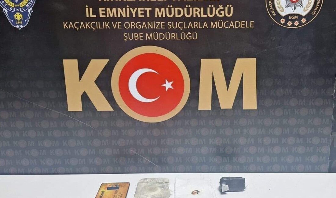 Ehliyet sınavında kopya düzeneği ile yakalandı: Görülmeyecek şekilde kulaklık yerleştirmiş Kırklareli’nde ehliyet sınavına giren bir kişi hazırladığı kopya düzeneği ile