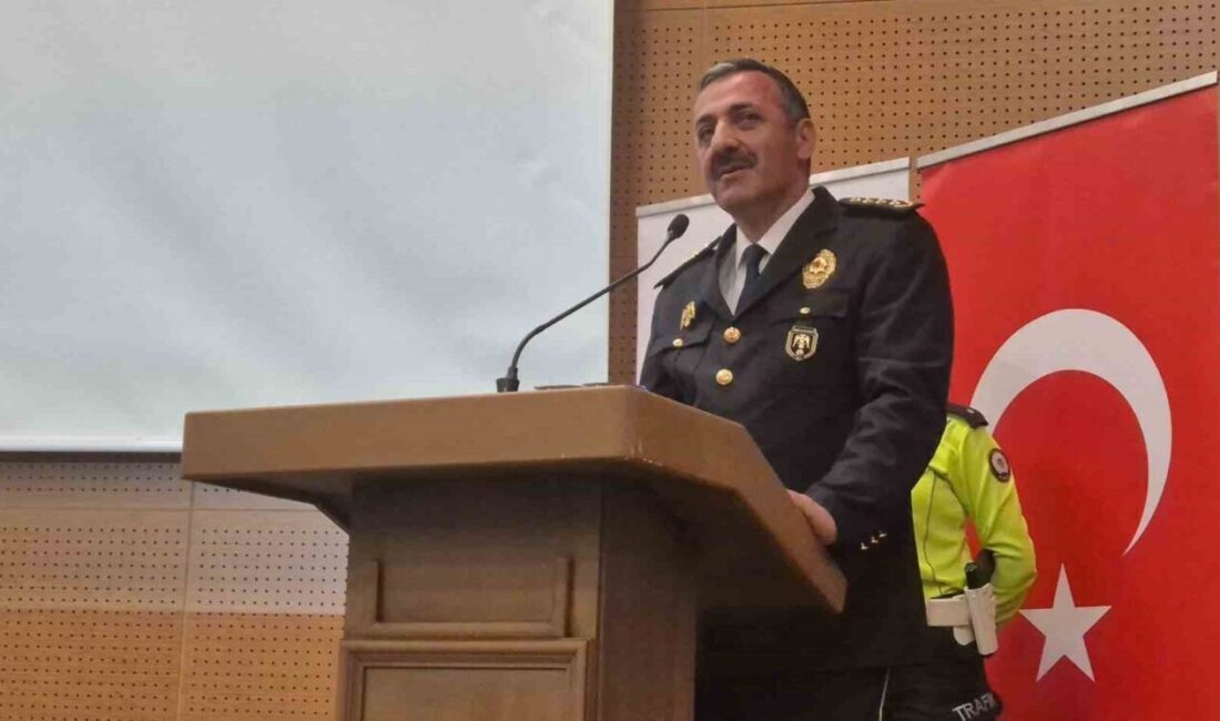 Emniyet Müdürü’nden Perşembe Pazarı uyarısı: “Bu bir eziyet” Karayolu Trafik Güvenliği Haftası etkinliğinde konuşan Tekirdağ İl Emniyet Müdürü