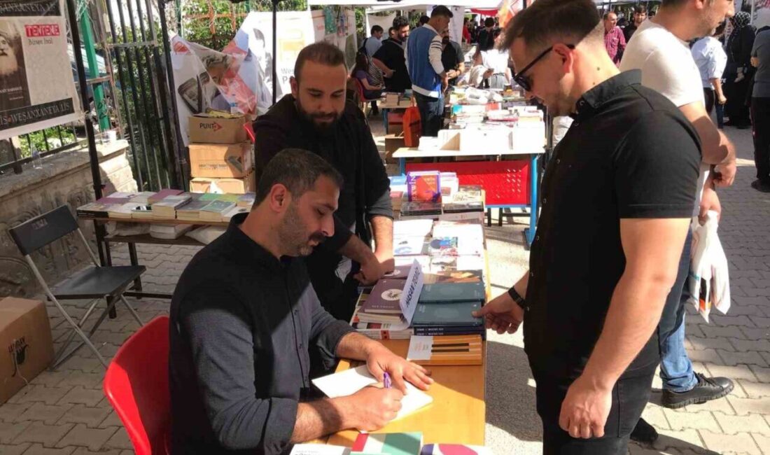 Ergani’de 1. Kitap Günleri etkinliği düzenlendi Diyarbakır’ın Ergani ilçesinde yazarlar, 1. Kitap Günleri etkinliğinde okurlarıyla buluştu.