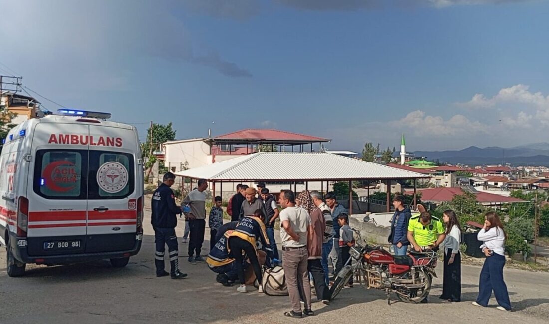 Gaziantep’te motoru deviren yaşlı adam yaralandı GAZİANTEP(İHA) – Gaziantep’te Mehmet S. kullandığı motorunun devrilmesi sonucu yaralandı.