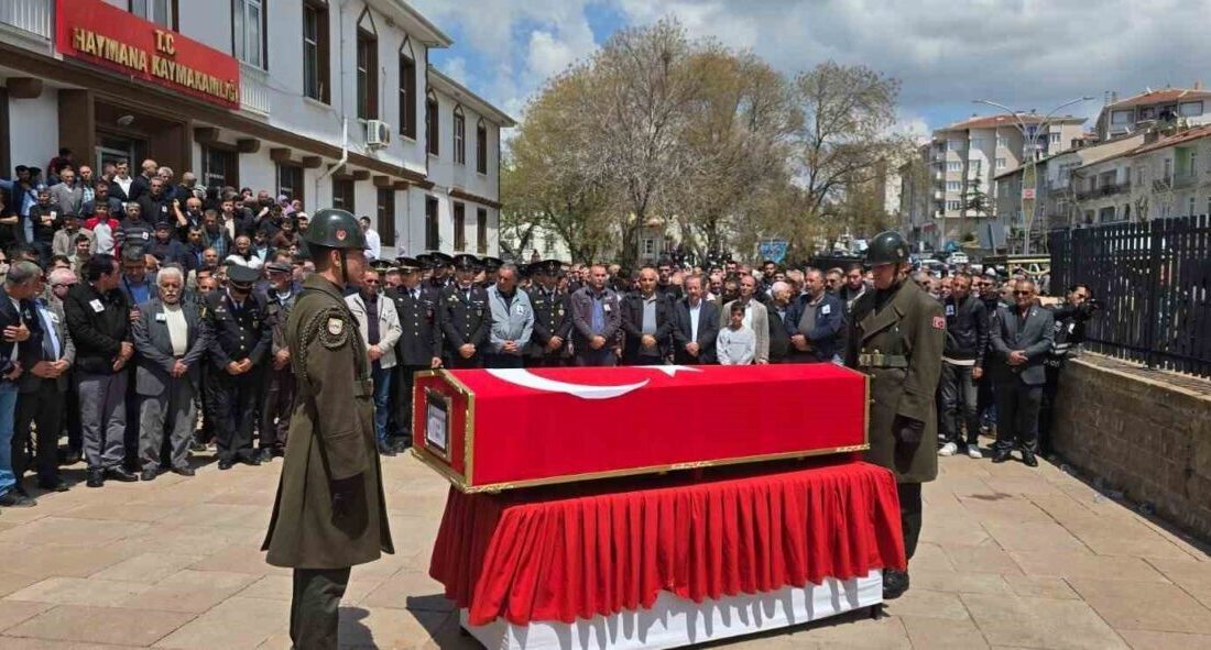 Hayatını kaybeden piyade er Yılmaz, toprağa verildi Hatay’da vatani görevini yaparken hayatını kaybeden 20 yaşındaki piyade er