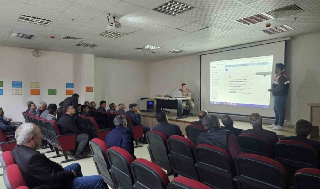 Horasan’da mahalle muhtarlarına yönelik madde bağımlılığı semineri düzenlendi Erzurum İl Jandarma Komutanlığı Kaçakçılık ve Organize Suçlarla Mücadele Şube