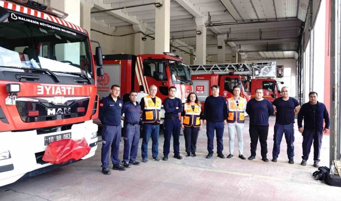 İDA-SAR’dan Edremit İtfaiyesi’ne ziyaret Balıkesir’in Edremit ilçesinde faaliyet gösteren İDA-SAR Arama Kurtarma Derneği, Balıkesir