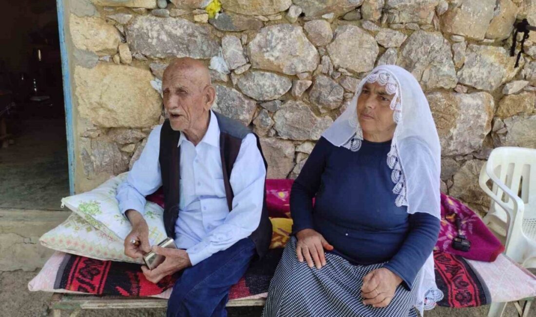 İlk aşkını alamayan Mehmet Reşit dede, 3 evlilik yapıp 28 çocuğundan ilkinin adını sevdiği kadın ’Rağda’nın ismini koydu Batman’ın Kozluk ilçesinde yaşayan Mehmet Reşit Ak, ilk aşkı Rağda’yı
