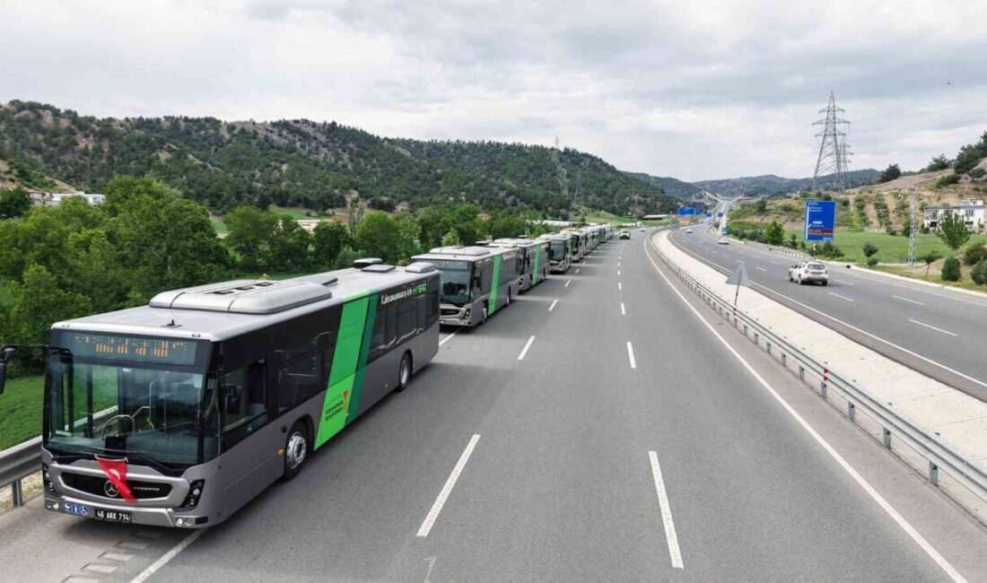 Kahramanmaraş’ta toplu taşıma yeni hibrit otobüslerle güçlendi Kahramanmaraş Büyükşehir Belediyesi tarafından toplu taşıma filosuna kazandırılan 13 yeni