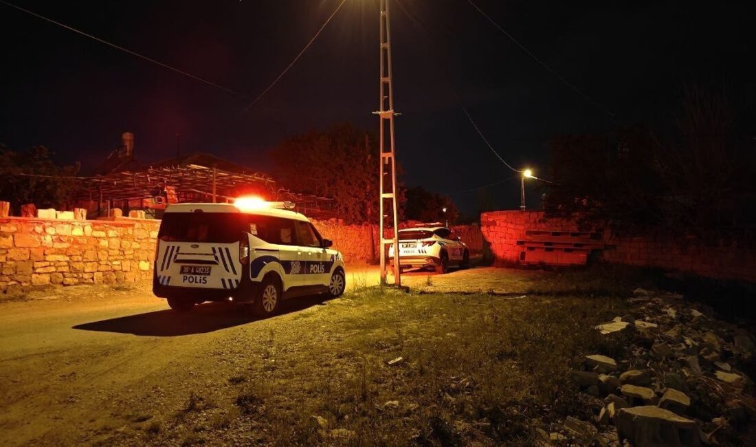 Kayseri’de ihbara giden polis otosuna saldırı: 1 gözaltı Kayseri’nin Kocasinan ilçesinde ihbara giden polis ekibine mukavemet ederek ekip