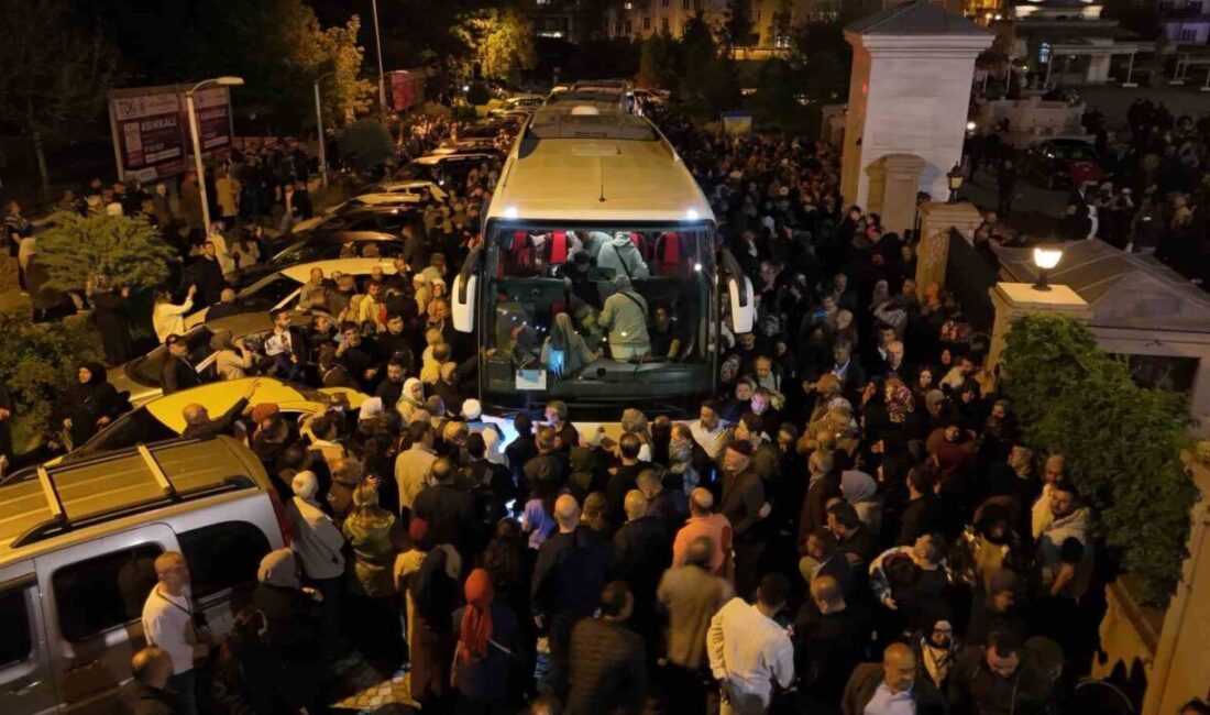 Kırıkkale’de hacı adayları dualarla kutsal topraklara uğurlandı Kırıkkale’de düzenlenen programla kutsal topraklara uğurlanan 180 hacı adayı, dualarla