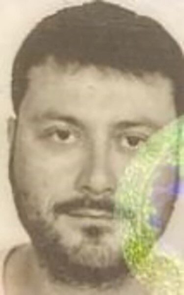 Konyaaltı sahilinde 47 yaşındaki eczacının cansız bedeni bulundu Antalya Konyaaltı Sahili’nde hastanede eczacılık yapan 47 yaşındaki kişinin cansız