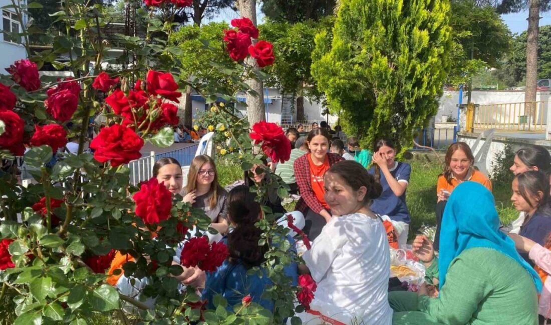 Köşk Başçayır İlkokulu’nda “Hoşgeldin Bahar” etkinliği Köşk Başçayır İlk ve Ortaokulu’nda öğrenci ve öğretmenler baharın gelişini