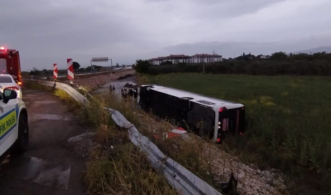 Manisa’da yolcu otobüsü şarampole yuvarlandı: 10 yaralı Manisa’nın Akhisar ilçesinde sabah saatlerinde bir yolcu otobüsünün şarampole yuvarlanması