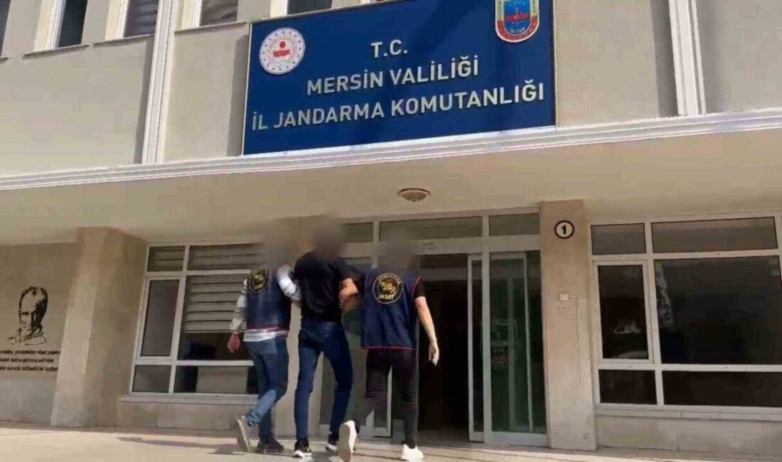 Mersin’de 15 yıl hapisle aranan hükümlü yakalandı Mersin’de uyuşturucu madde ticaretinden 15 yıl hapis cezasıyla aranan hükümlü