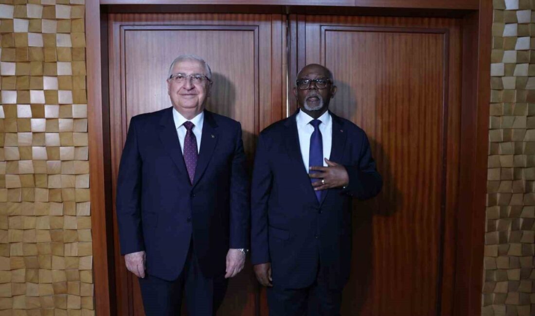 Milli Savunma Bakanı Güler Kamerun’da Milli Savunma Bakanı Yaşar Güler, resmi ziyaret kapsamında geldiği Kamerun’da