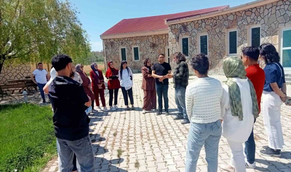 Öğrenciler yaban hayvanlarını ve doğayı yakından tanıdı Muş’tan gelen üniversite öğrencileri, Van Yüzüncü Yıl Üniversitesi (Van YYÜ)