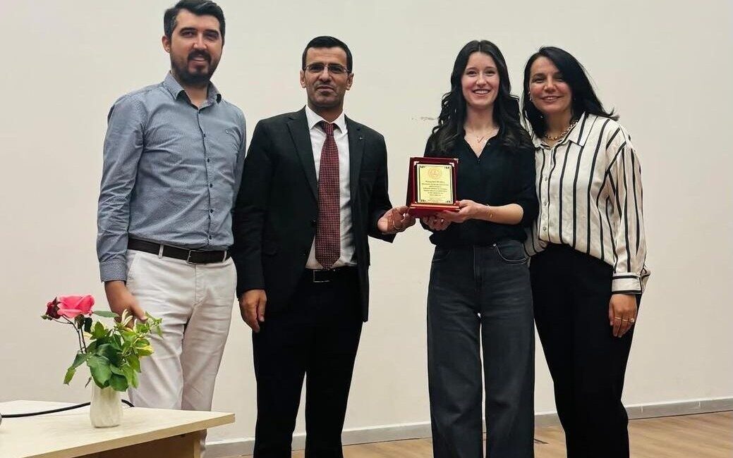 Öğrencilere ’Sınav kaygısı ve motivasyon’ semineri Sarıgöl İlçe Milli Eğitim Müdürlüğü tarafından lise ve üniversiteye hazırlanan