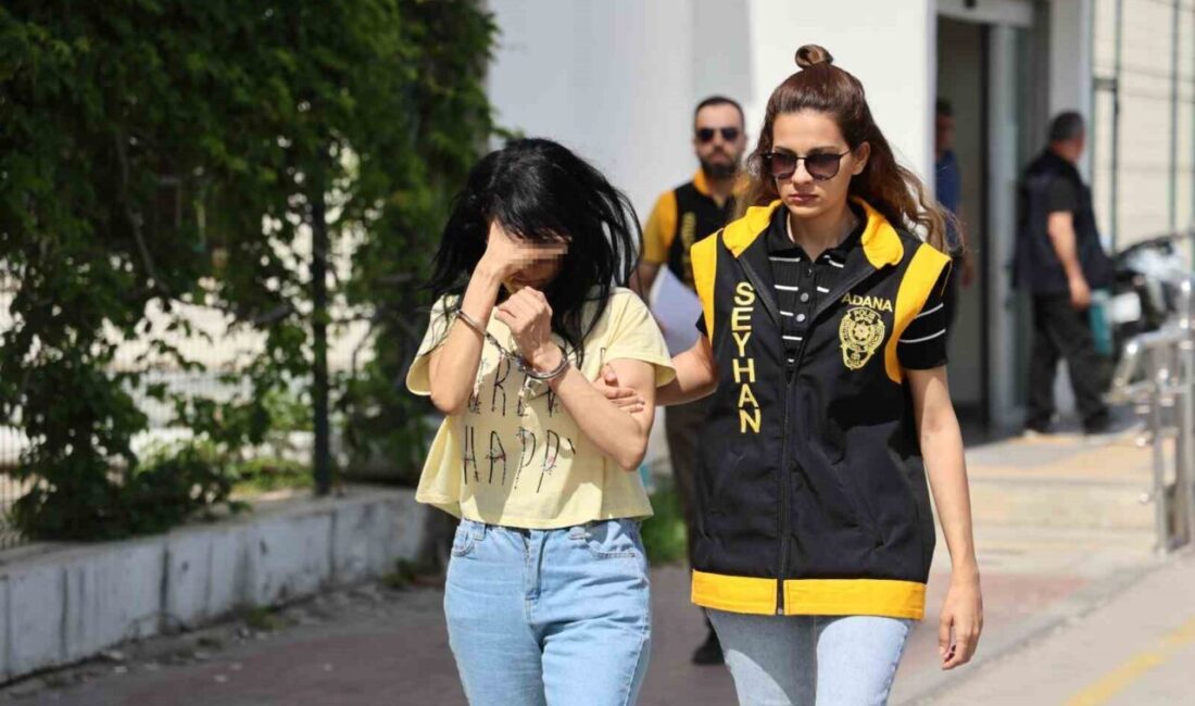 Özel çocukları tokatlayan kadın öğretmen tutuklandı Adana’da bir ilkokulda özel öğrencilere şiddet uyguladığı görüntüler ortaya çıkan