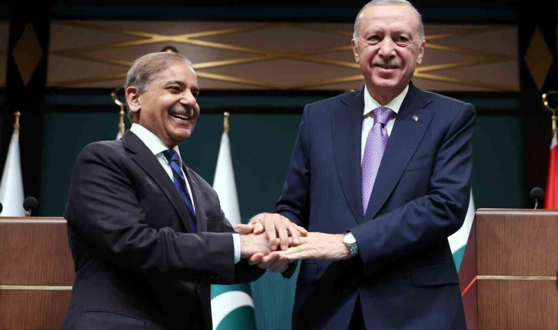 Pakistan Başbakanı Şerif’ten Cumhurbaşkanı Erdoğan’a teşekkür Pakistan Başbakanı Şahbaz Şerif, Cumhurbaşkanı Recep Tayyip Erdoğan’a kritik dönemde