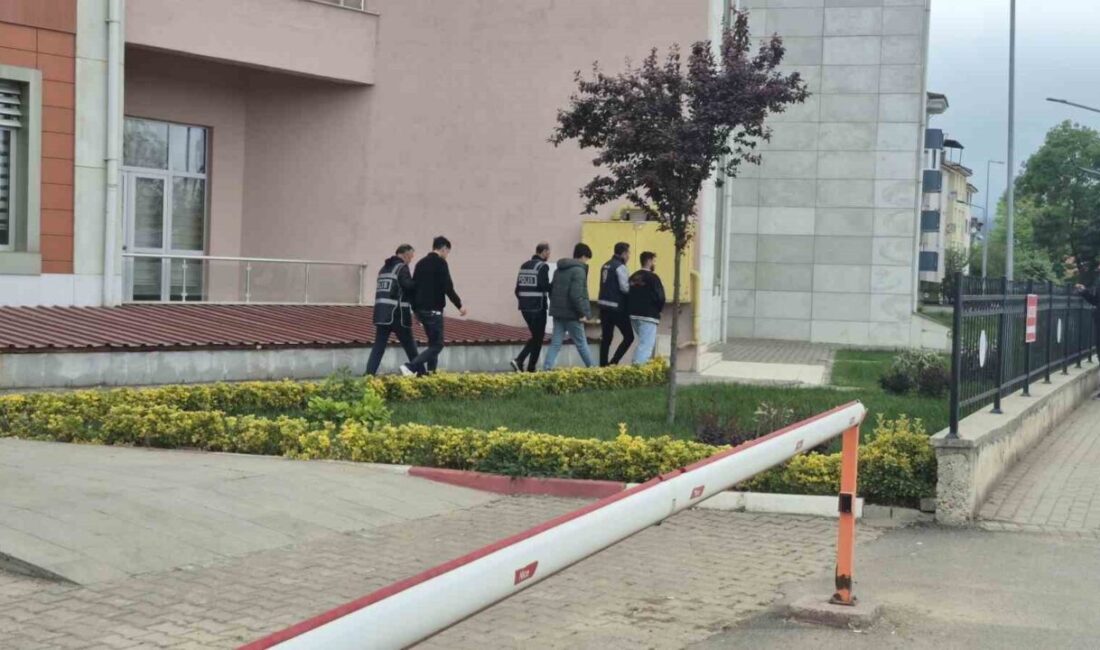 Sahte polislerin 3 milyon TL’lik vurgununa gerçek polis engeli Bartın polisi, kendisini polis olarak tanıtan ve kılıktan kılığa giren