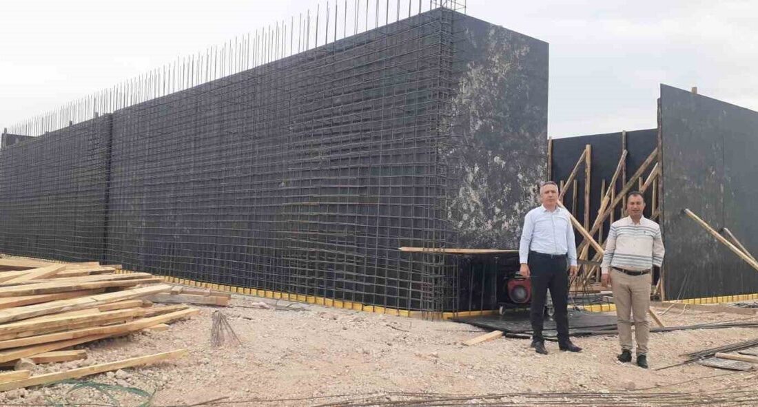 Samsat’ta su sıkıntısını bitirecek çözüm Adıyaman’ın Samsat ilçesinde su sıkıntısını en aza indirecek çalışmalar sürdürülüyor.