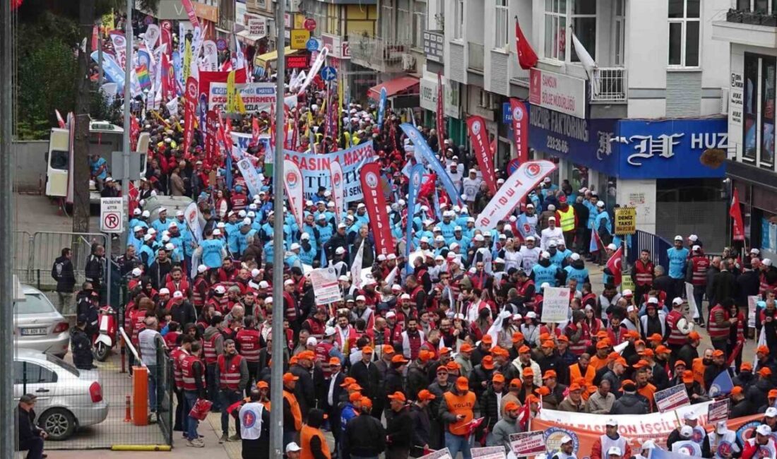 Samsun’da 1 Mayıs kutlamaları SAMSUN (İHA) – Samsun’da 1 Mayıs Emek ve Dayanışma Günü