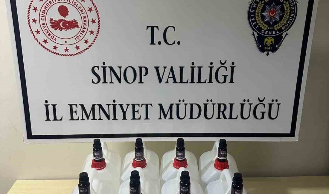Sinop’ta 40 litre etil alkol ele geçirildi Sinop’ta 40 litre etil alkol ele geçirildi. Sinop İl Emniyet