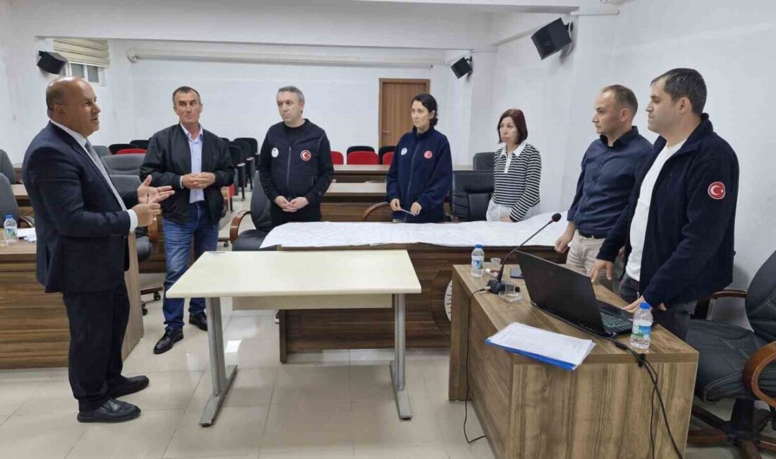 Sinop’un altyapısı için önemli adım Sinop’ta altyapı ve kanalizasyon sistemleri, İller Bankası desteğiyle yenilenecek. Mahallelerin
