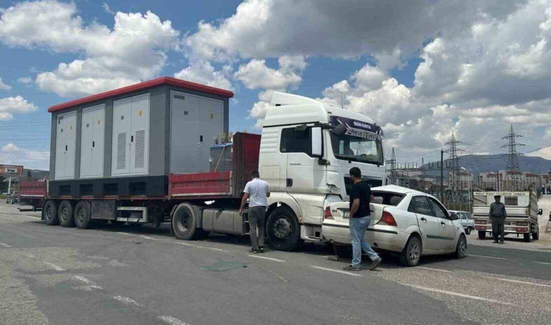 Tır ile otomobil çarpıştı: 1 yaralı Adıyaman’ın Gölbaşı ilçesinde tır ile otomobilin çarpışması sonucu 1 kişi