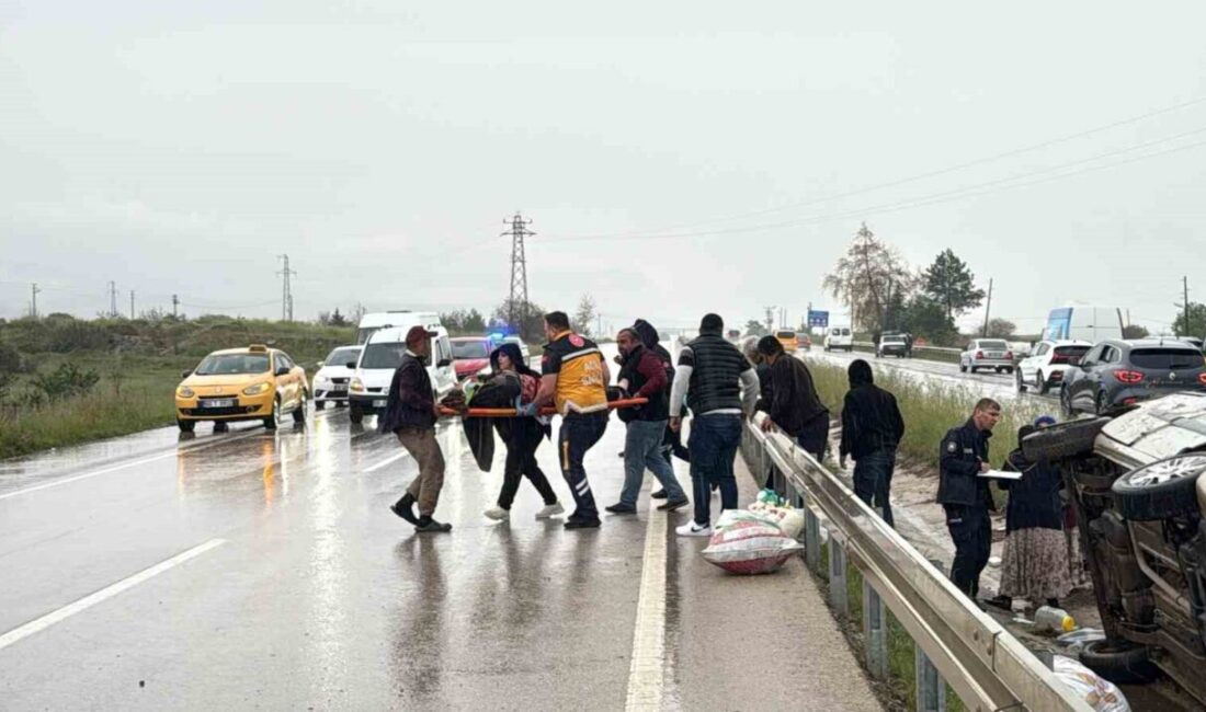 Tokat’ta iki otomobil çarpıştı: 5 kişi yaralandı Tokat’ın Erbaa ilçesinde iki aracın çarpıştığı kazada 5 kişi yaralandı.