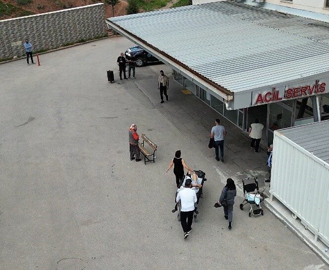 Tunceli Devlet Hastanesinde yangın paniği: Hastalar tahliye edildi Tunceli Devlet Hastanesinde kuru hava gazı pompalayan sistemde meydana gelen