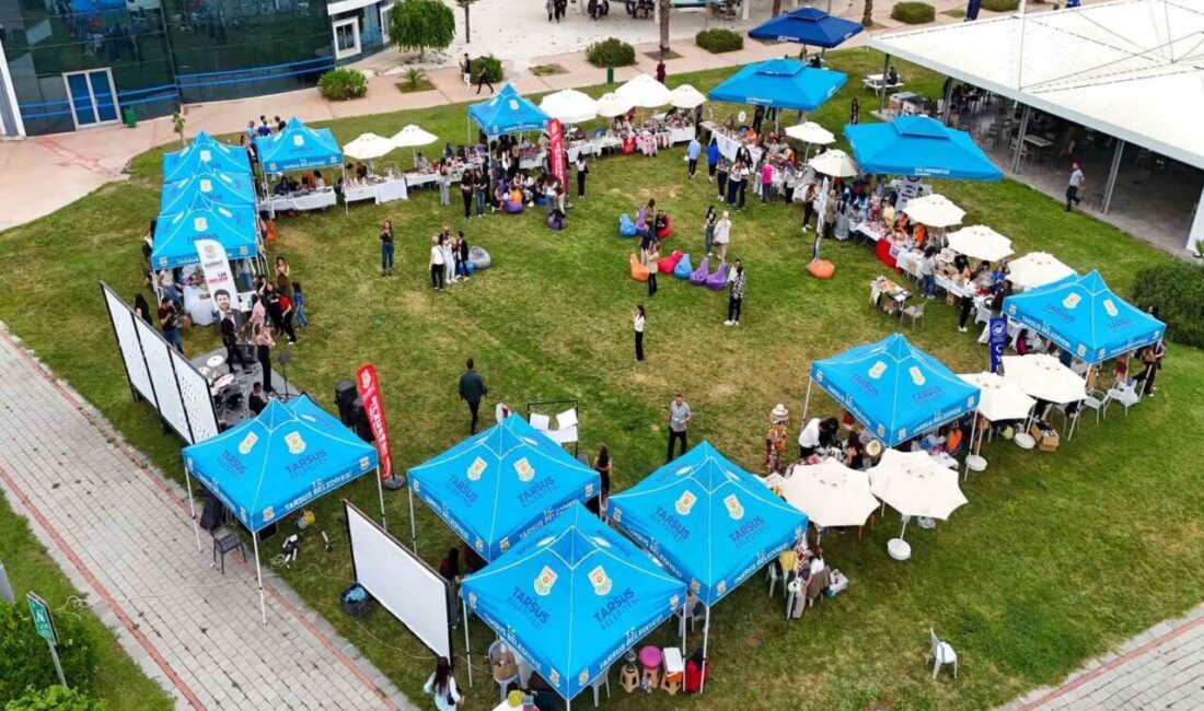 Üretici kadınlar üniversitede stant açtı Mersin Tarsus’ta kadınlar stant açarak el emeği ürünlerini sergiledi. Tarsus