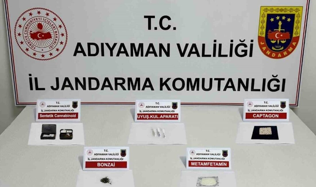 Uyuşturucu denetiminde 15 şahsa işlem yapıldı Adıyaman İl Jandarma Komutanlığı ekiplerince yapılan uyuşturucu denetiminde 15 şahsa