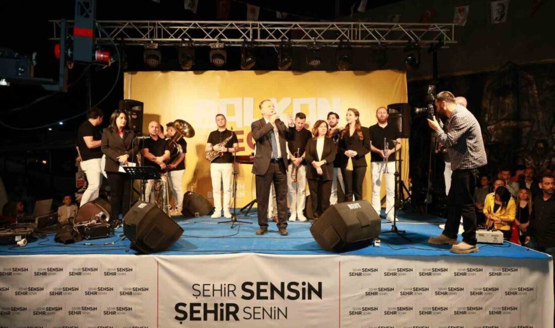Yunusemre’de Balkan ezgileri yankılandı Yunusemre Belediyesi’nin katkılarıyla Balkan Gecesi Hıdırellez Şenliği gerçekleştirildi. 100. Yıl