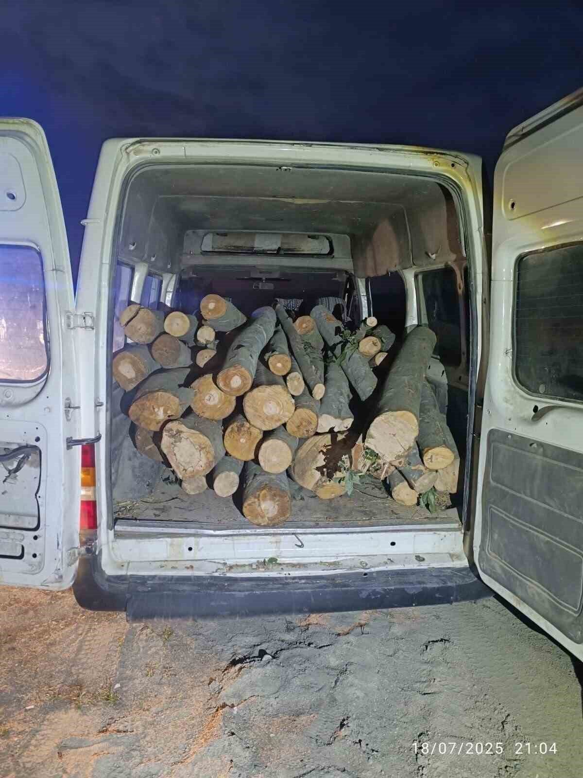 DÜZCE(İHA) – Düzce’de jandarma ekipleri tarafından yapılan uygulamada 1 ton