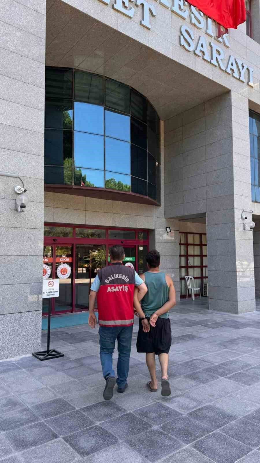 Balıkesir’de 104 yıl hapis cezası alarak firari durumda olan şahıs,